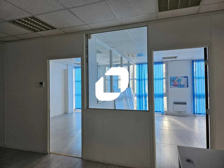 Office in Montpellier for lease - Interior Photo - Image 2 of 13