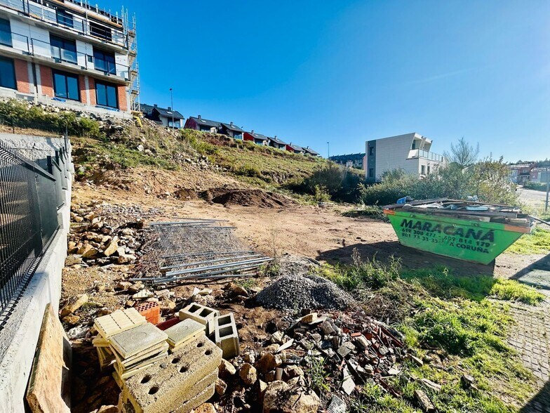 Rúa Victoria Kent, 8, Culleredo, La Coruna à vendre - Photo du bâtiment - Image 2 de 13