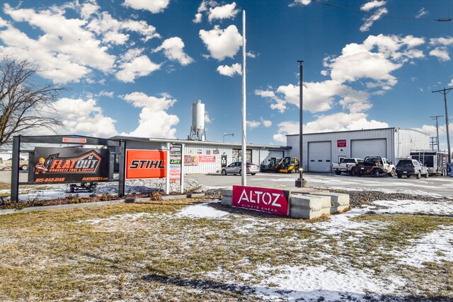 Plus de détails pour 1304 N Division St, Pontiac, IL - Flex à vendre