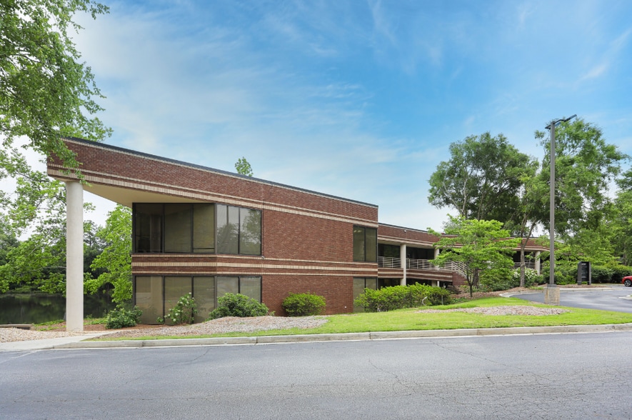 5880 Live Oak Pkwy, Norcross, GA for lease - Building Photo - Image 3 of 9
