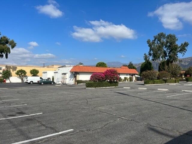 308-316 W Route 66, Glendora, CA à vendre - Photo du bâtiment - Image 1 de 10