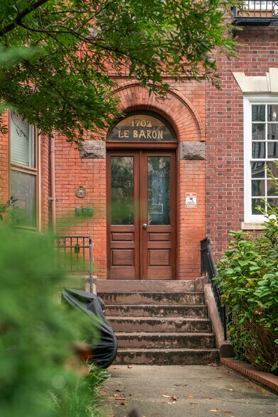 1702 16th St NW, Washington, DC à vendre - Photo du bâtiment - Image 3 de 14