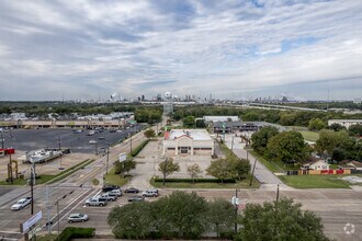 2001 Garth Rd, Baytown, TX - AERIAL map view