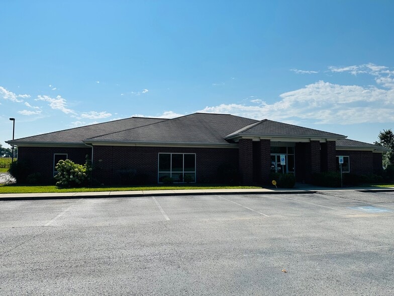 112-114 Keeton Dr, Hopkinsville, KY for lease - Building Photo - Image 3 of 14