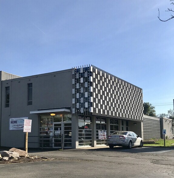 2355 E Stadium Blvd, Ann Arbor, MI à louer - Photo du bâtiment - Image 2 de 4