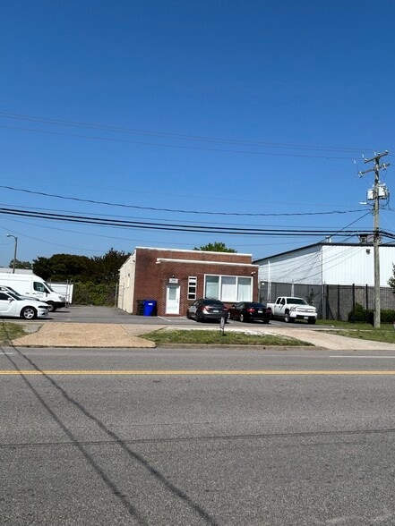 7849 Azalea Garden Rd, Norfolk, VA for sale - Building Photo - Image 2 of 6