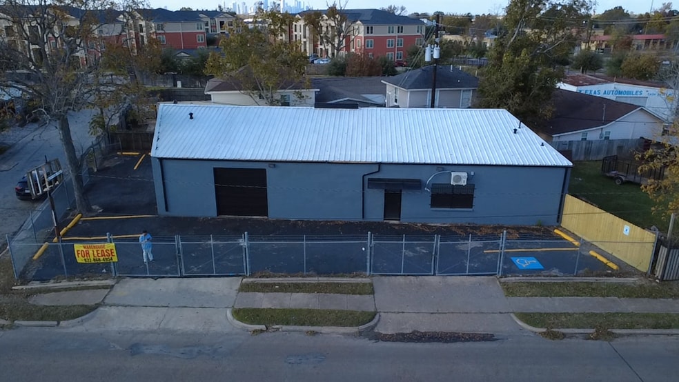 6251 Griggs Rd, Houston, TX for sale - Building Photo - Image 2 of 15