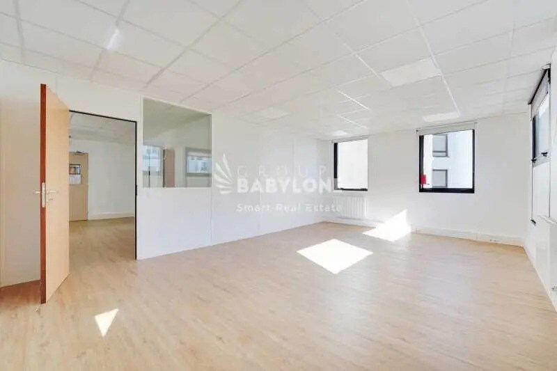 Office in Issy-les-Moulineaux for lease - Interior Photo - Image 3 of 13