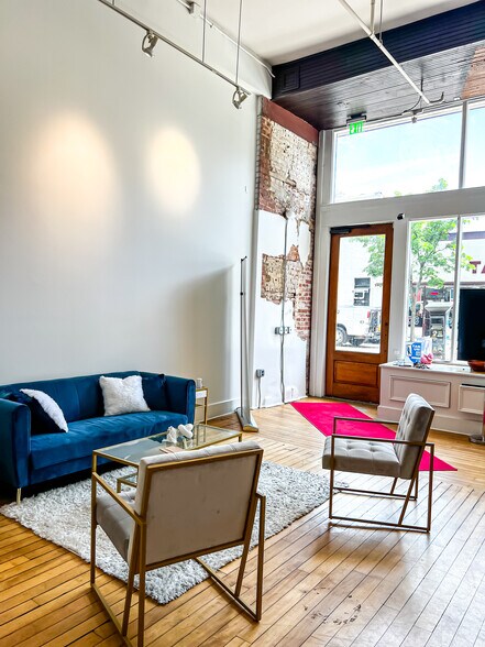 208 S Wilmington St, Raleigh, NC à louer - Photo du bâtiment - Image 2 de 9