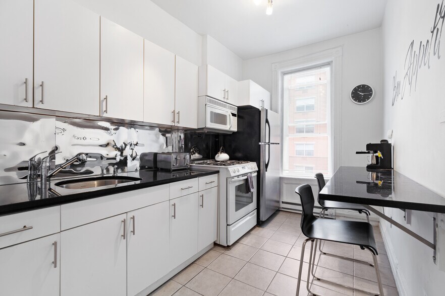 303 W 116th St, New York, NY à louer - Photo intérieure - Image 3 de 7