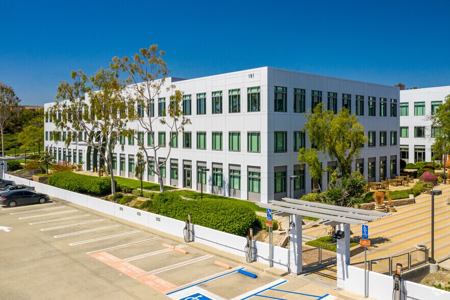 65 Enterprise, Aliso Viejo, CA à louer - Photo du bâtiment - Image 1 de 8