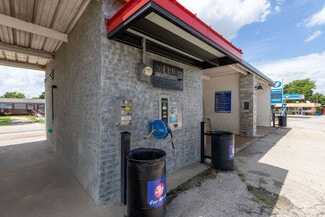 Plus de détails pour 617 N Ellis St, Groesbeck, TX - Spécialité à vendre