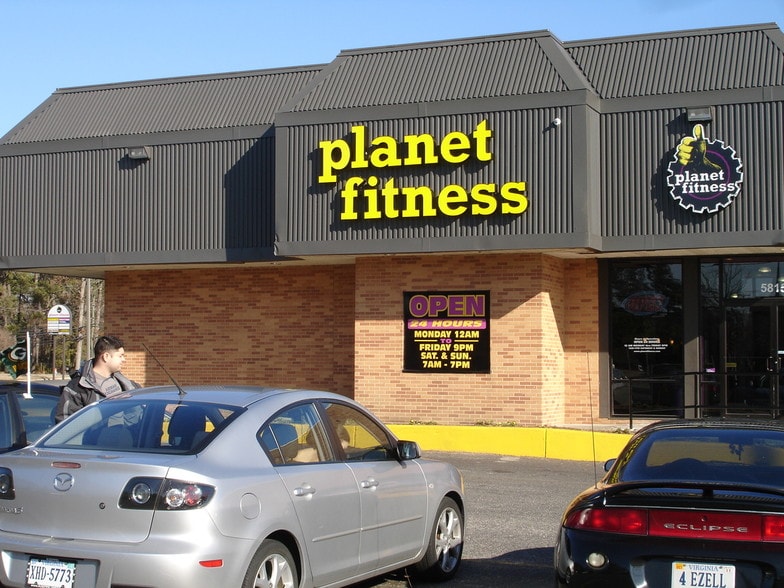 5805-5821 W Norfolk Rd, Portsmouth, VA for lease - Building Photo - Image 3 of 16