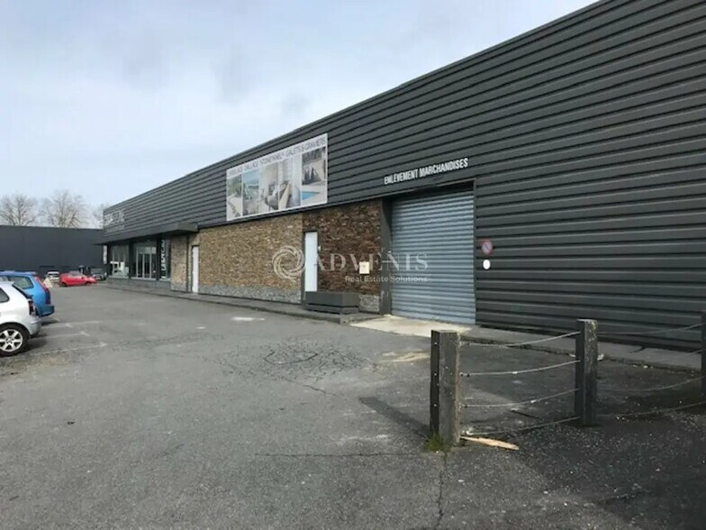 Commerce de détail dans Coignières à louer - Photo du bâtiment - Image 3 de 5