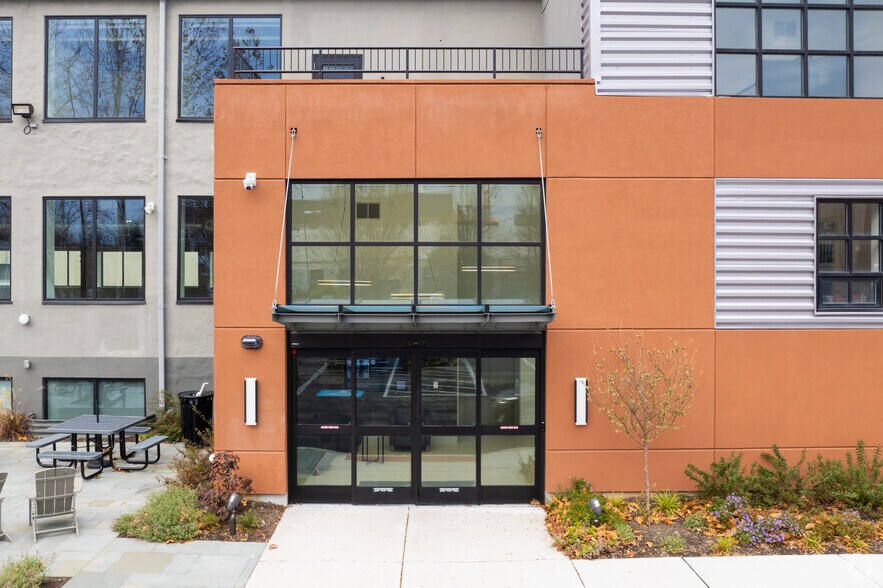 124 S Maple St, Ambler, PA à louer - Photo du bâtiment - Image 3 de 8