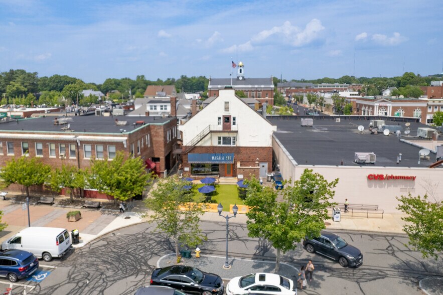 990-992 Great Plain Ave, Needham, MA à louer - Photo du bâtiment - Image 3 de 6