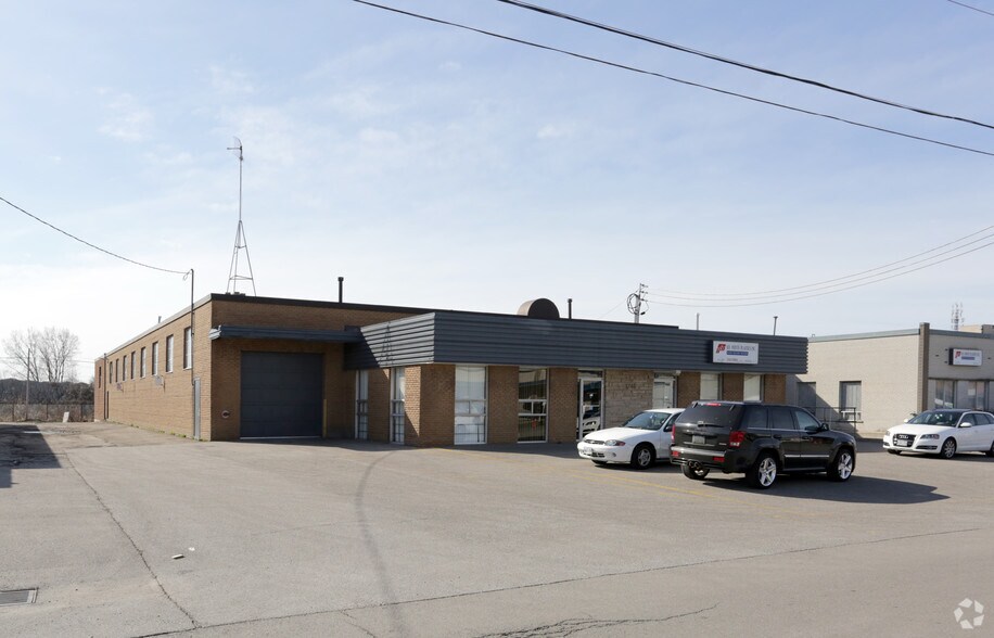 1736-1746 Mattawa Ave, Mississauga, ON à vendre - Photo du bâtiment - Image 3 de 12