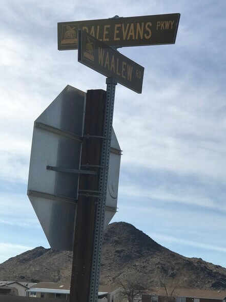 Waalew Rd, Apple Valley, CA à vendre - Photo du bâtiment - Image 2 de 7