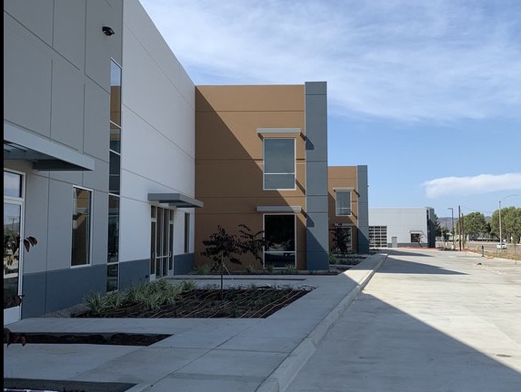 1920 N Marshall Ave, El Cajon, CA à louer - Photo du bâtiment - Image 3 de 15