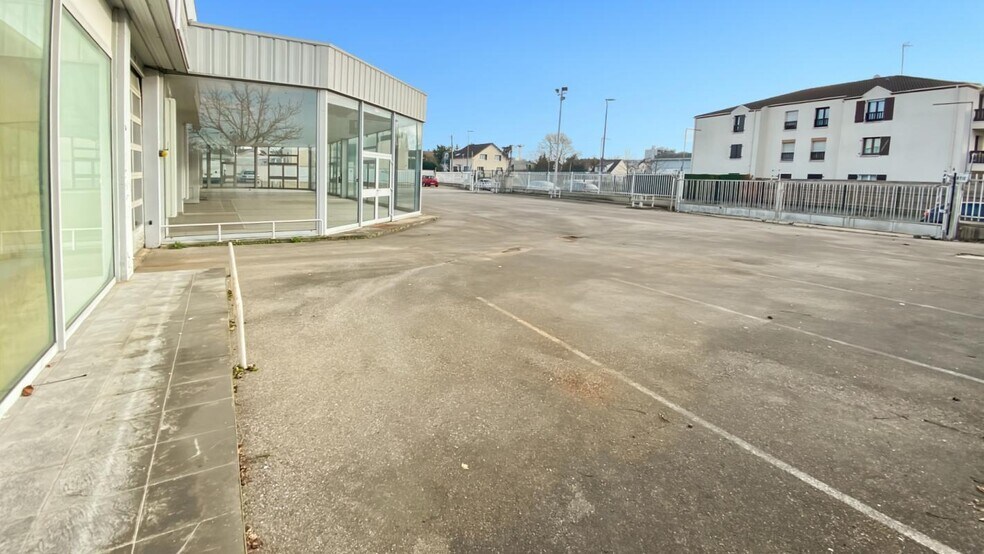 1 Rue Gaspard Monge, Aulnay-sous-Bois à louer - Photo du bâtiment - Image 3 de 7