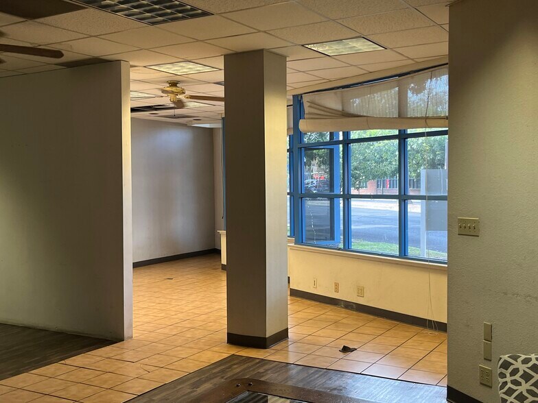 3121 Broadway, Sacramento, CA à vendre - Photo du bâtiment - Image 2 de 22