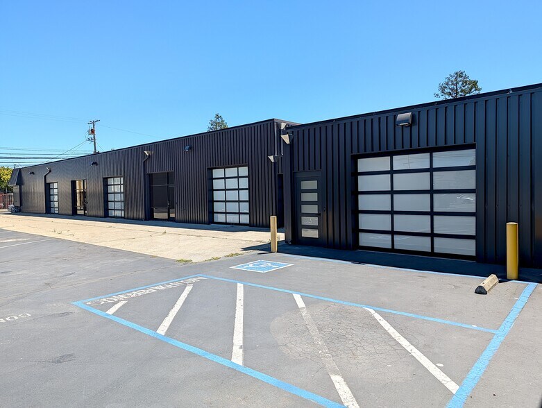 2600-2608 Spring St, Redwood City, CA for lease - Building Photo - Image 1 of 5
