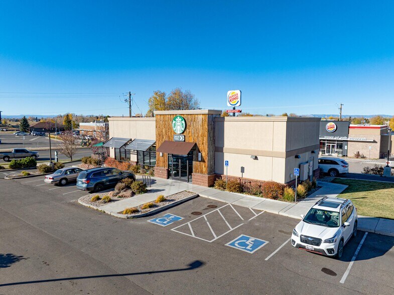 3021 E Grand Ave, Laramie, WY à vendre - Photo du bâtiment - Image 2 de 3