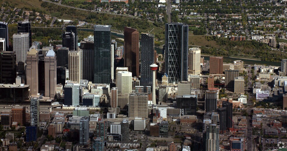 1229 Macleod Trl SE, Calgary, AB à louer - Aérien - Image 3 de 105