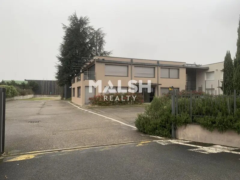 Office in Rillieux-la-Pape for lease Building Photo- Image 1 of 12