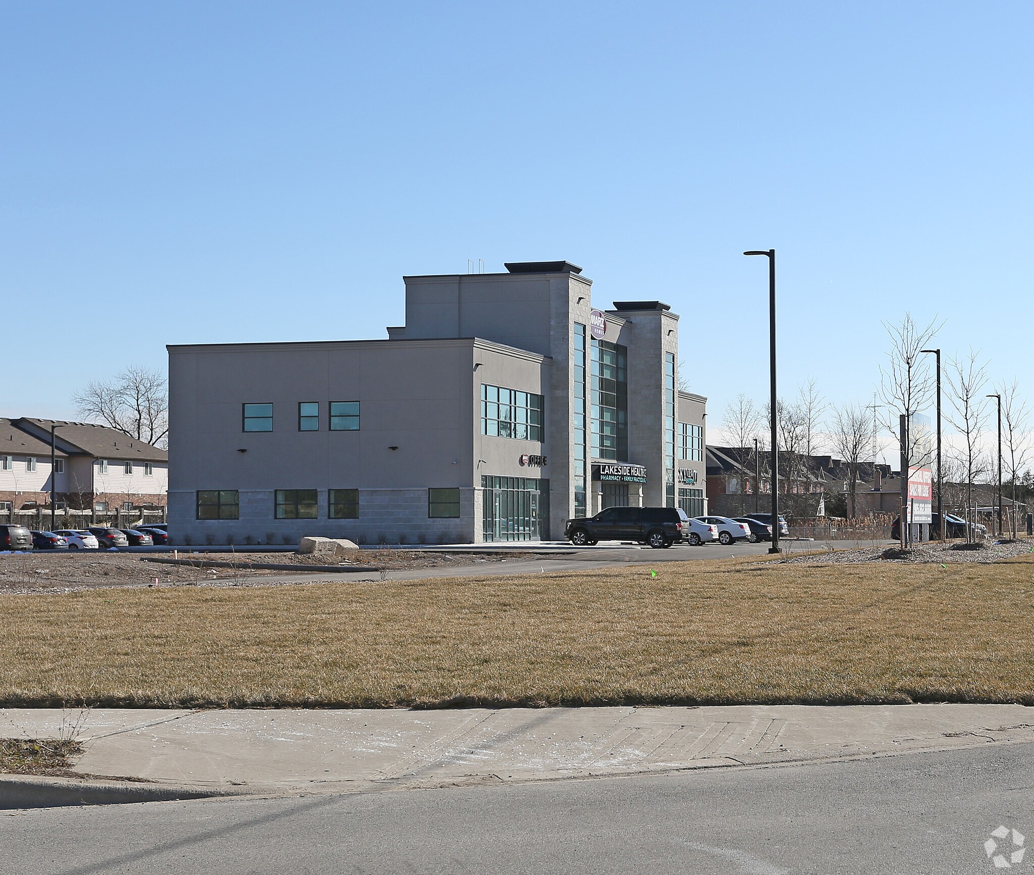 825 N Service Rd, Hamilton, ON à vendre Photo principale- Image 1 de 1