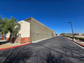 6520 S Buffalo Dr, Las Vegas, NV à louer Photo intérieure- Image 2 de 4