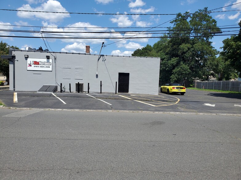 1700 E 2nd St, Scotch Plains, NJ for lease - Building Photo - Image 2 of 5