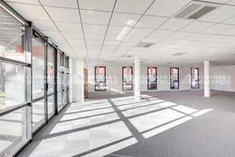 17-23 Avenue De Poumeyrol, Caluire-et-Cuire for lease Interior Photo- Image 1 of 17