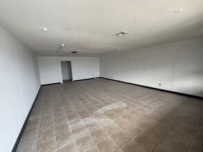 5506-5544 N 43rd Ave, Glendale, AZ for lease Interior Photo- Image 2 of 2