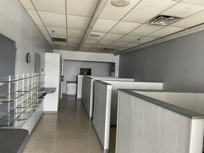 5300-5404 Bardstown Rd, Louisville, KY for lease Interior Photo- Image 2 of 5