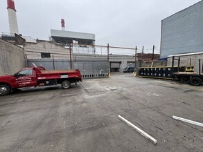 3722 10th St, Long Island City, NY à louer Photo du bâtiment- Image 1 de 8