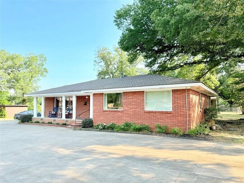 2802 W Main St, Russellville, AR à vendre - Photo principale - Image 1 de 46