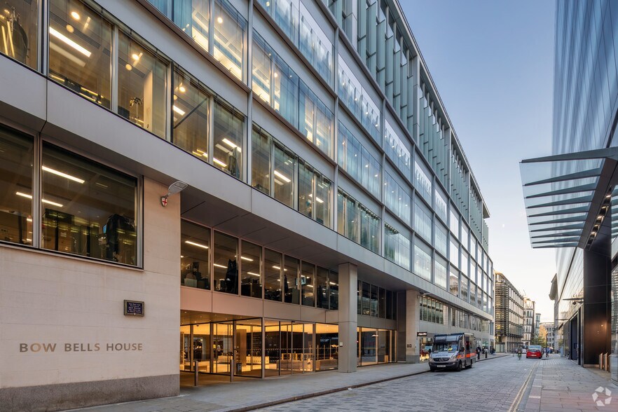 1-11 Bread St, Londres à louer - Photo du bâtiment - Image 3 de 7