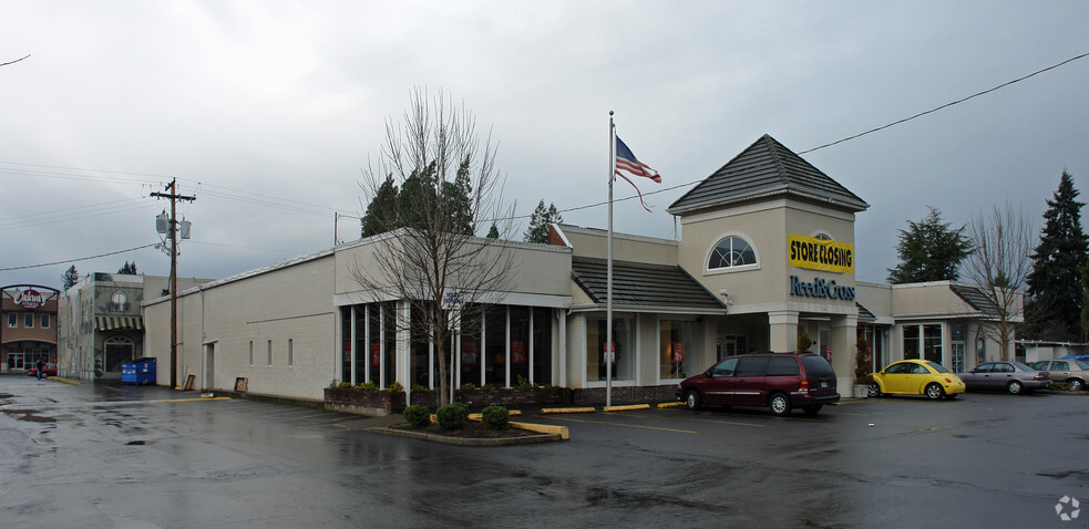 160 Oakway Rd, Eugene, OR for sale - Building Photo - Image 2 of 5