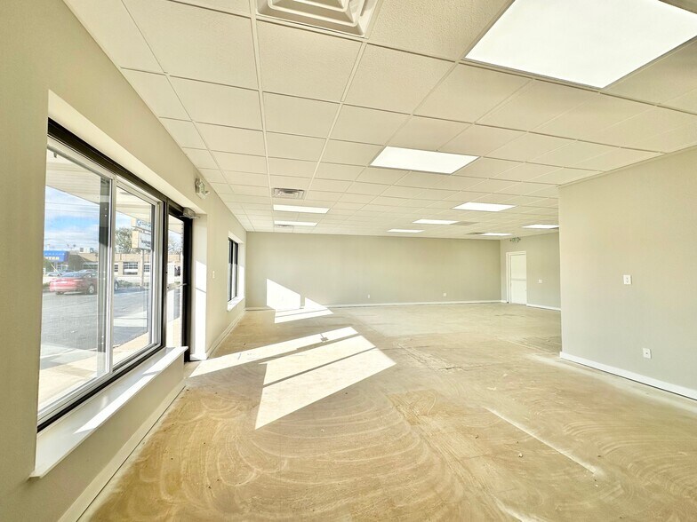 9515-9521 Indianapolis Blvd, Highland, IN à louer - Photo du bâtiment - Image 2 de 17