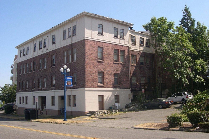 1 N Broadway, Tacoma, WA à vendre - Photo du bâtiment - Image 3 de 5