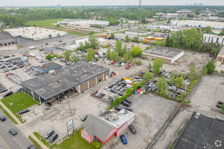 33 S Byrne Rd, Toledo, OH for lease - Aerial - Image 2 of 7