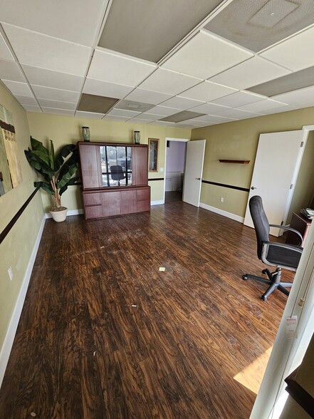 3619-3621 Webber St, Sarasota, FL for lease - Building Photo - Image 3 of 28