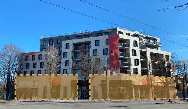 Plus de détails pour 3780 Clark Dr, Vancouver, BC - Commerce de détail à louer