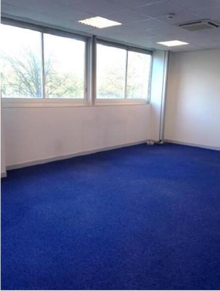 Bureau dans Buc à vendre - Photo intérieure - Image 2 de 12