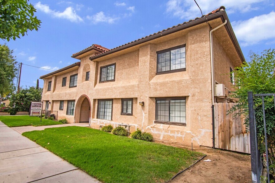 24846 Walnut St, Newhall, CA à vendre - Photo du bâtiment - Image 1 de 9