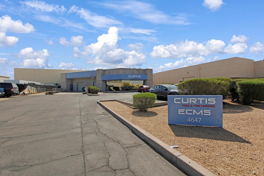 4647 S 33rd St, Phoenix, AZ à vendre - Photo du bâtiment - Image 2 de 5