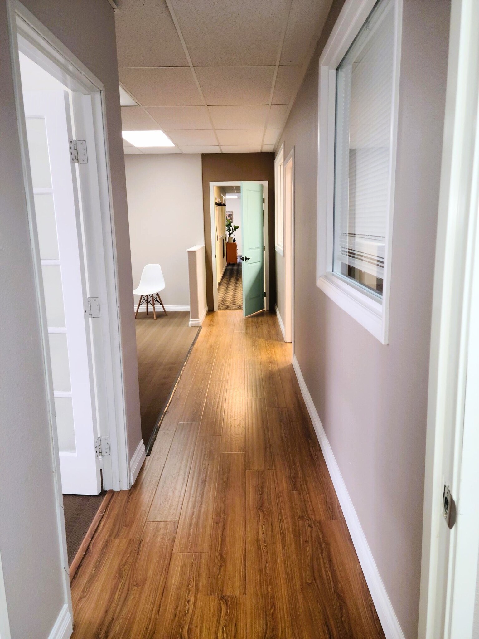 171 E Thousand Oaks Blvd, Thousand Oaks, CA à louer Photo intérieure- Image 1 de 4