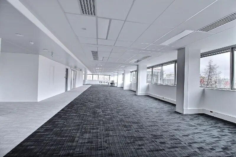 Office in Paris for lease - Interior Photo - Image 2 of 5
