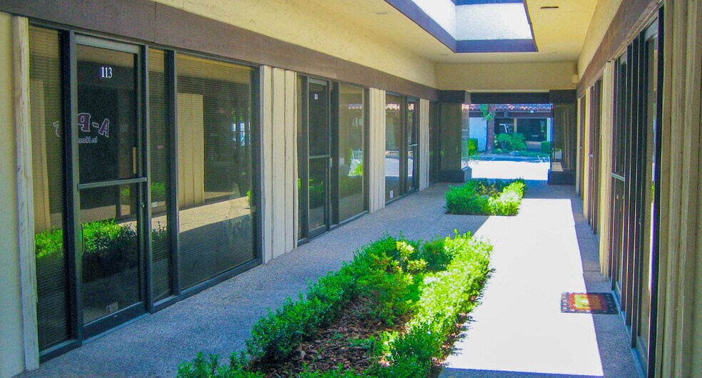 5150 N 6th St, Fresno, CA à louer - Photo du bâtiment - Image 2 de 2